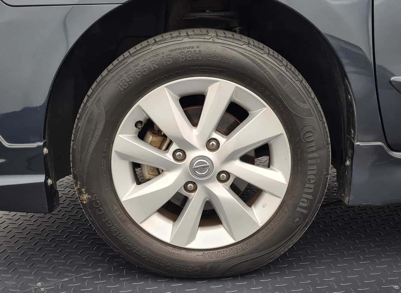 used 2015 Nissan GRAND LIVINA CLASSIC/COMFORT 1.6