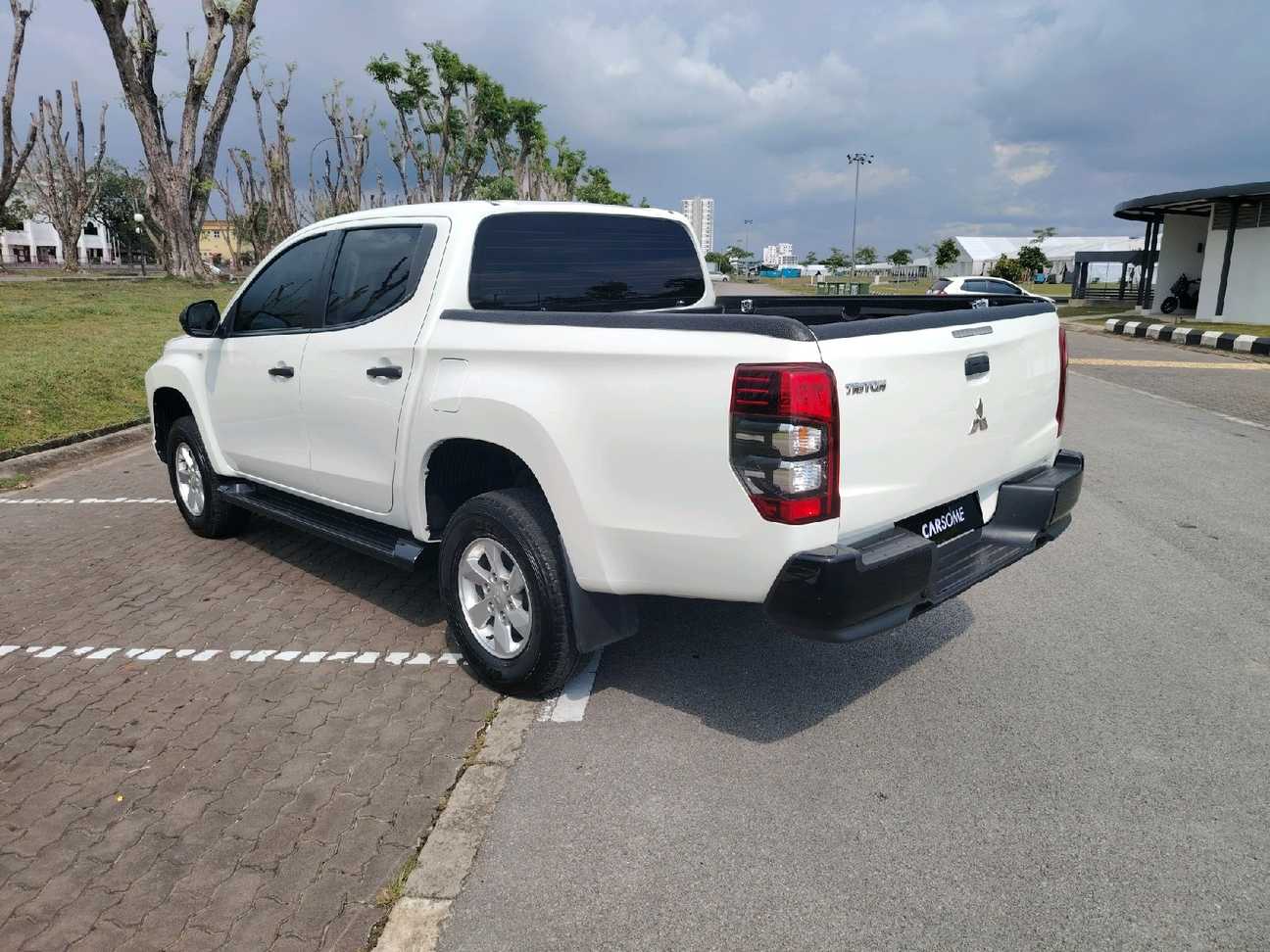 terpakai 2023 Mitsubishi Triton VGT Dual Cab 2.4