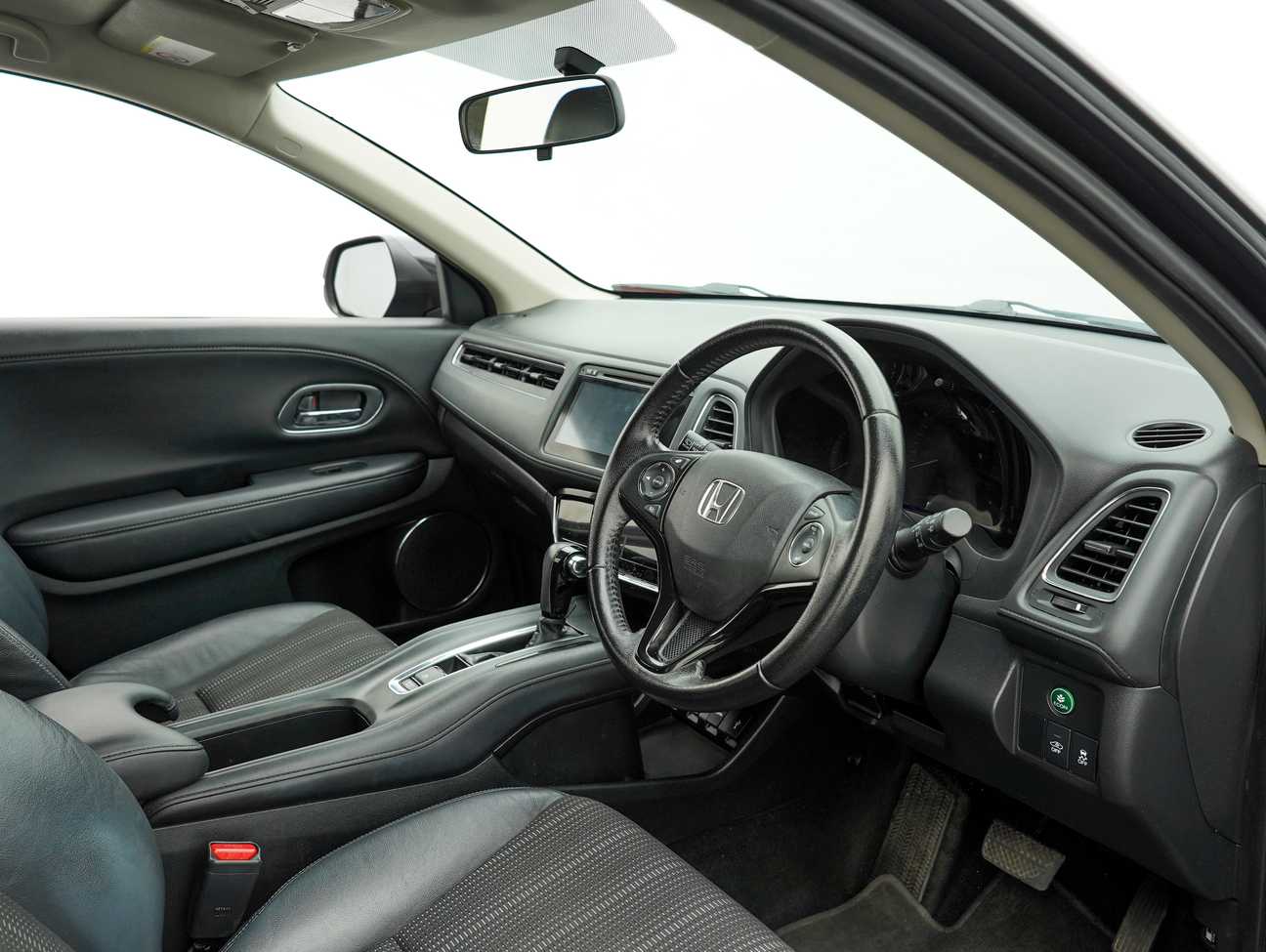 terpakai 2015 Honda HR-V V 1.8