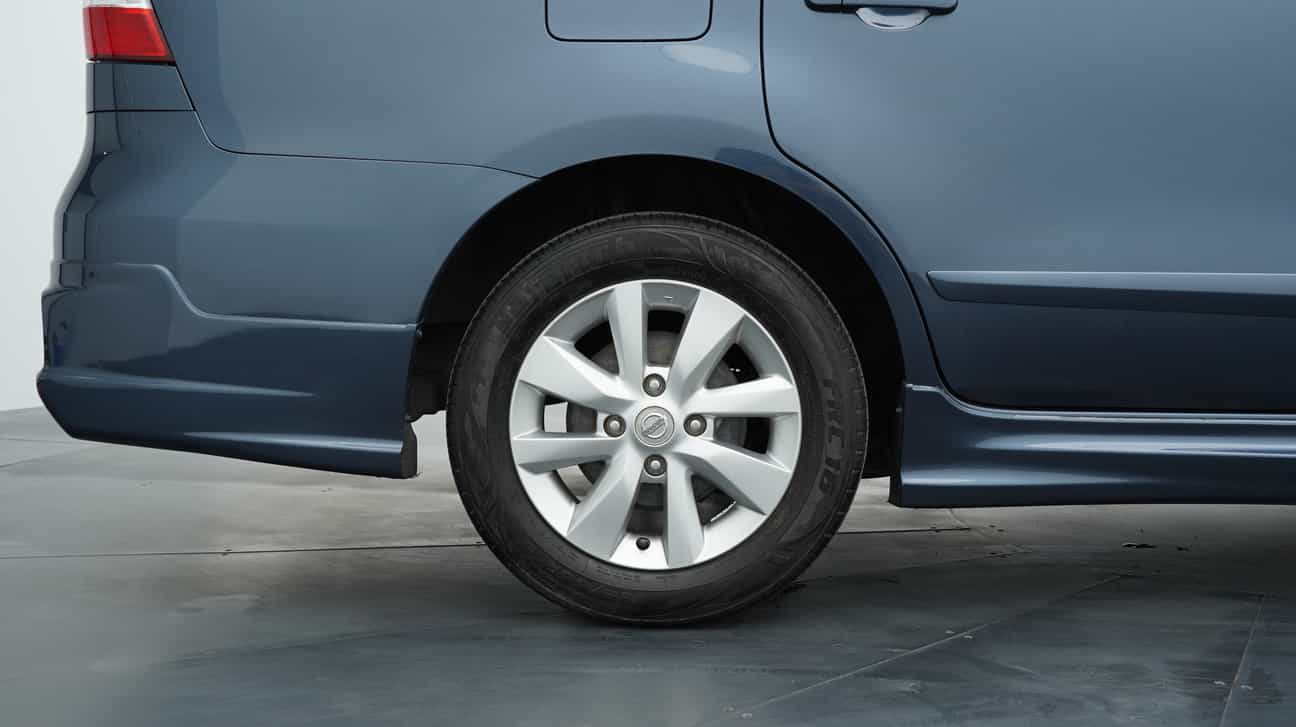 used 2014 Nissan GRAND LIVINA CLASSIC/COMFORT 1.8