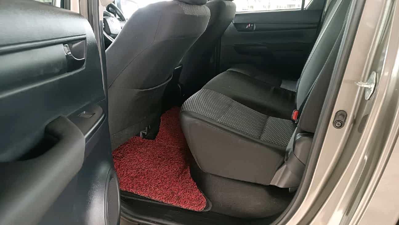 terpakai 2023 Toyota Hilux E Dual Cab 2.4