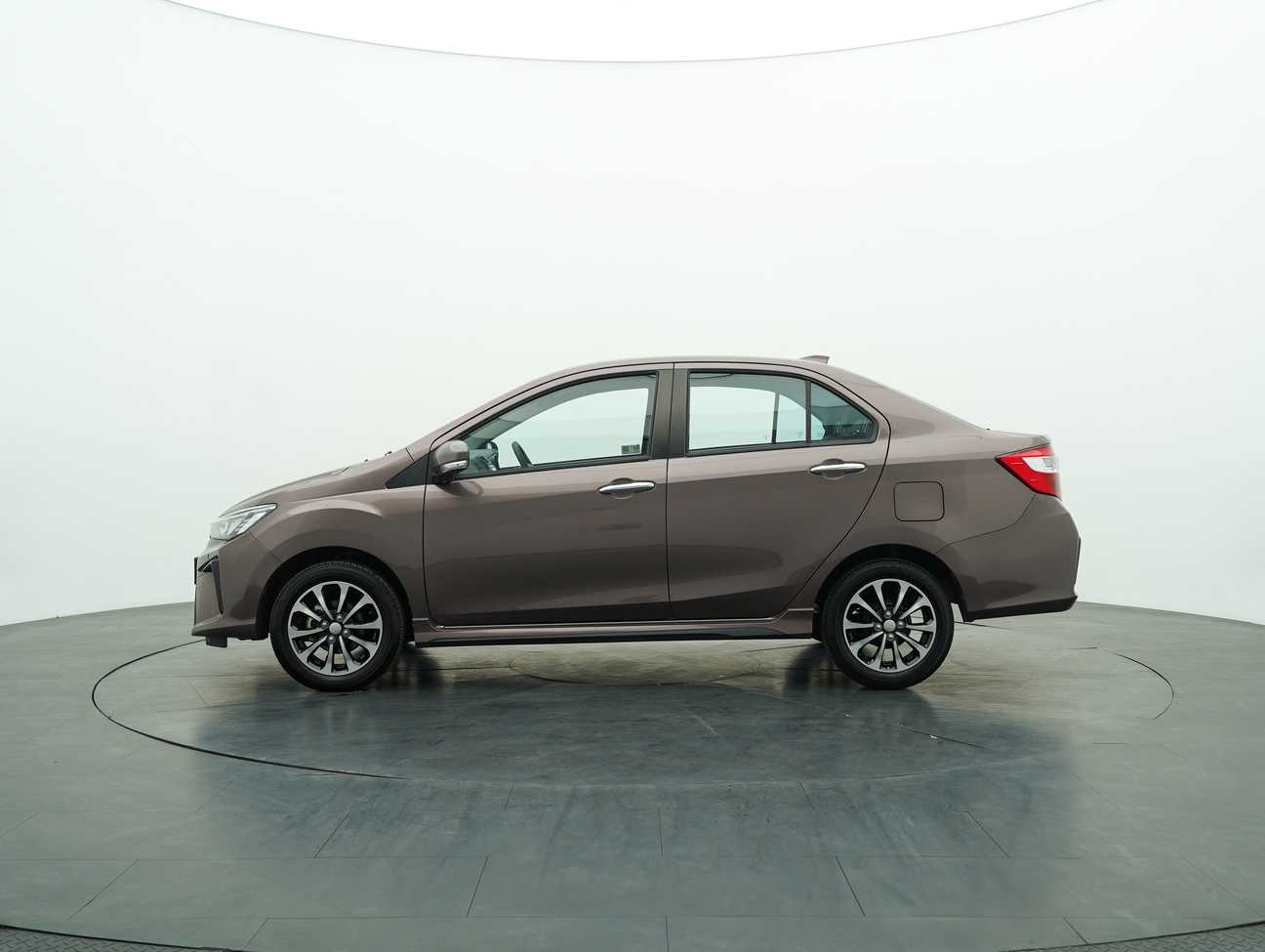 terpakai 2022 Perodua Bezza Advance 1.3