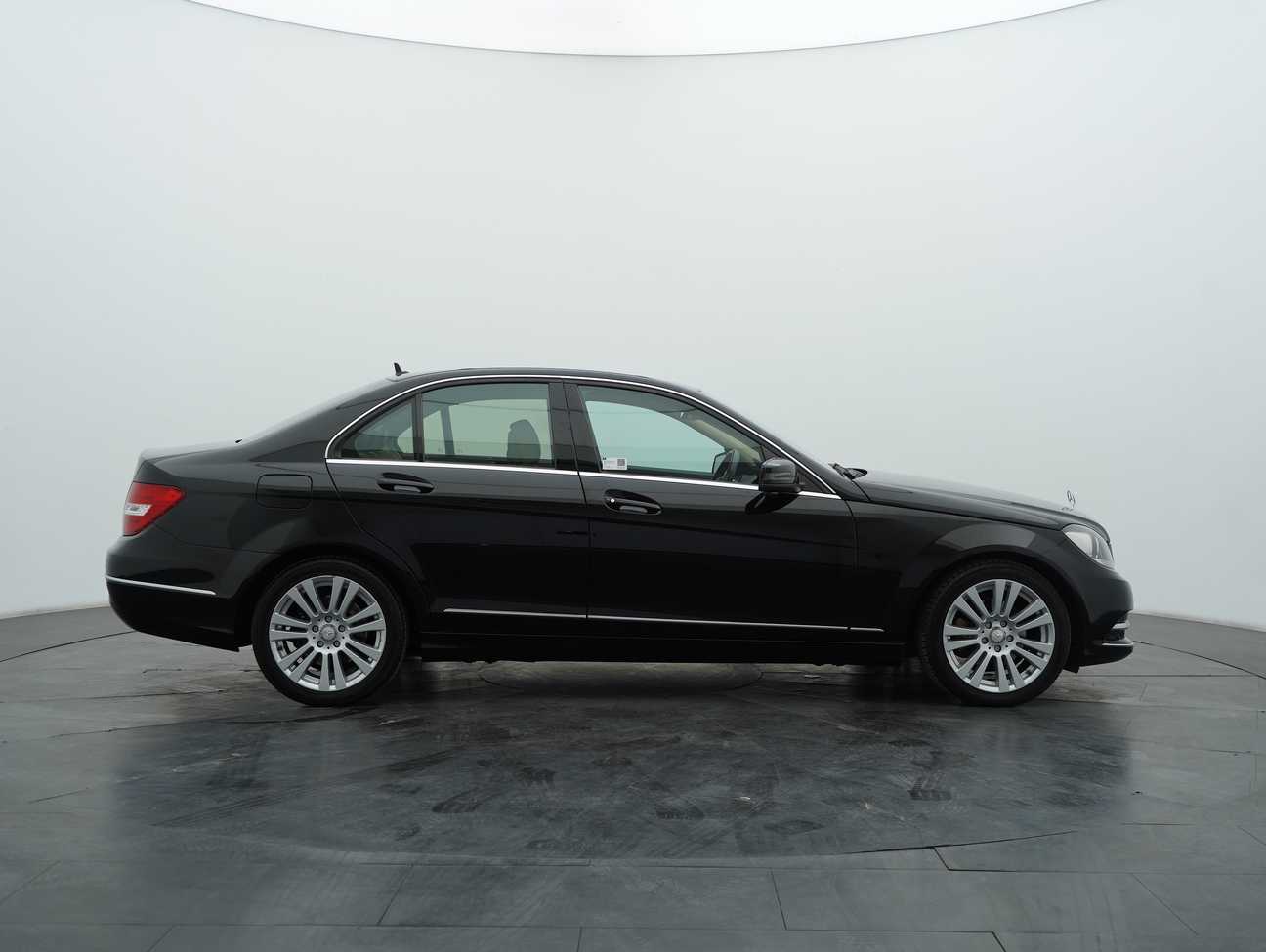 used 2013 Mercedes-Benz C200 Elegance CGI 1.8