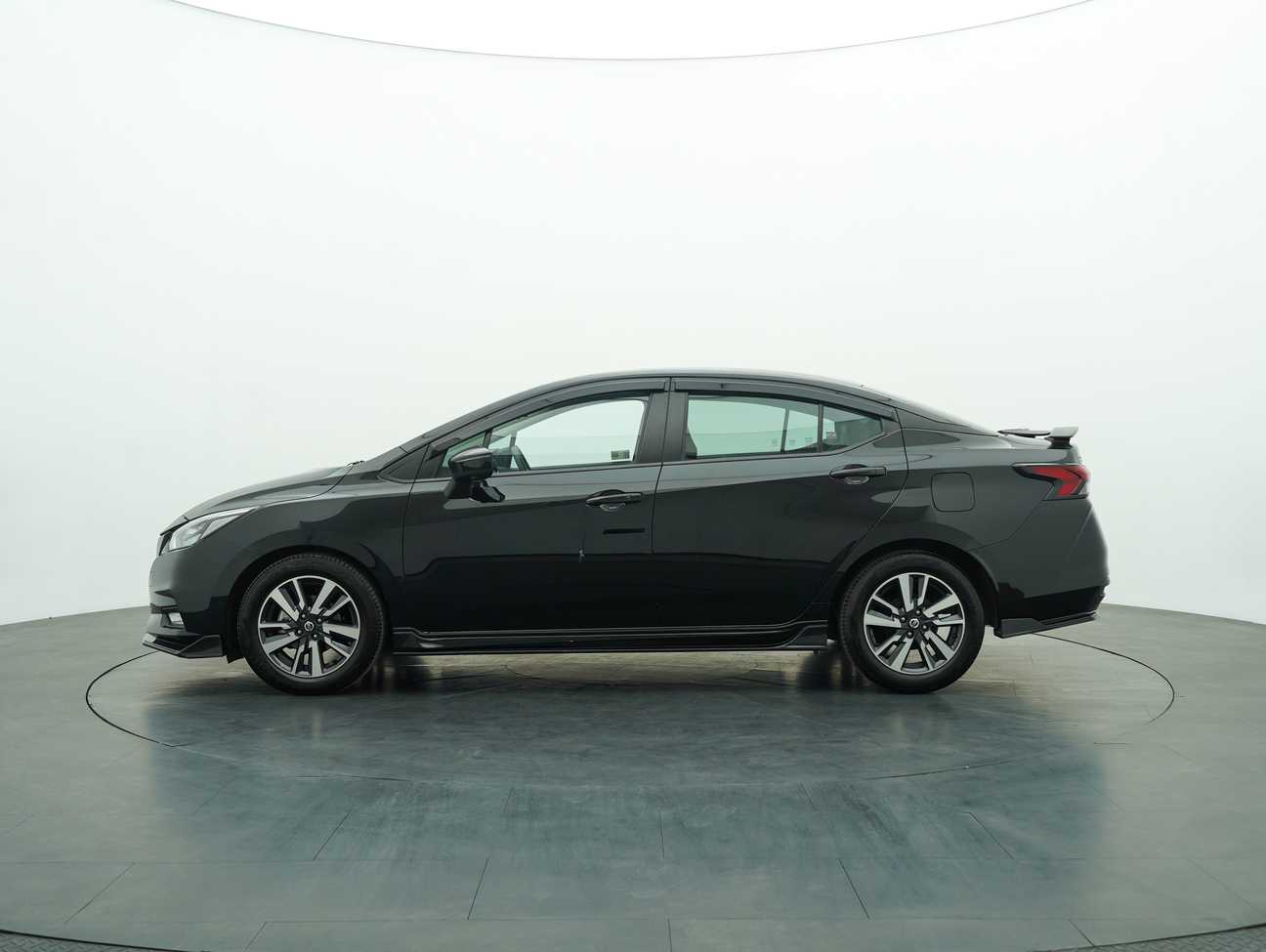 terpakai 2023 Nissan Almera VLT 1.0