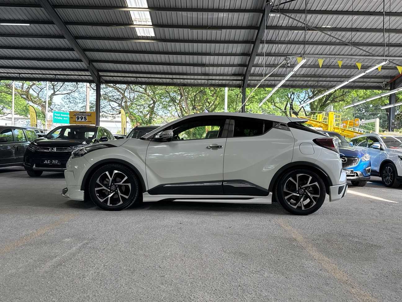 used 2017 Toyota C-HR ST 1.2