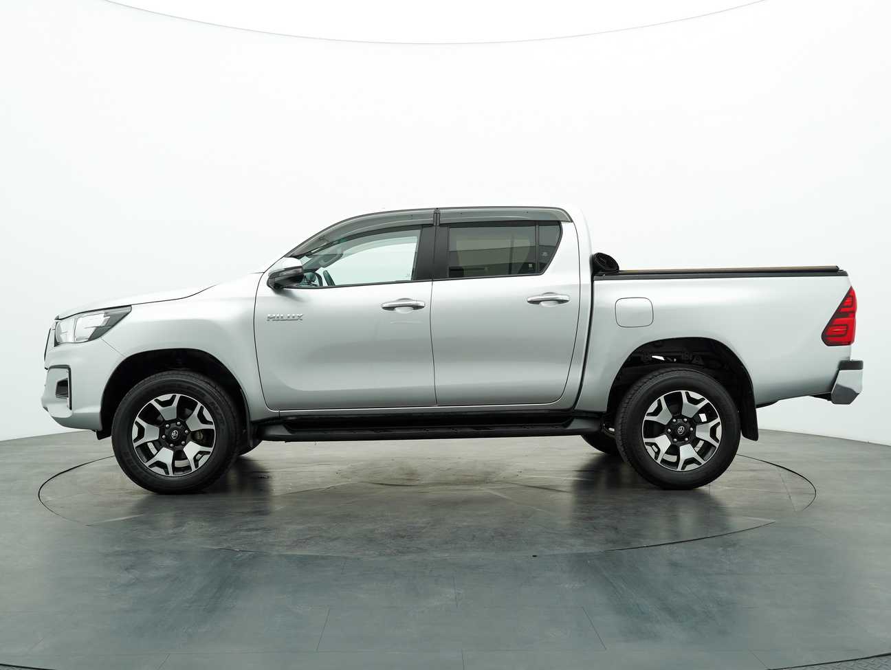 terpakai 2020 Toyota Hilux L-Edition Dual Cab 2.4