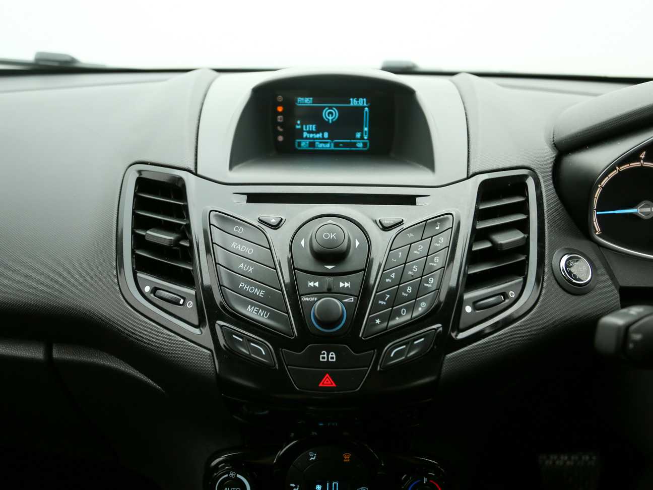 terpakai 2015 Ford FIESTA SPORT 1.5