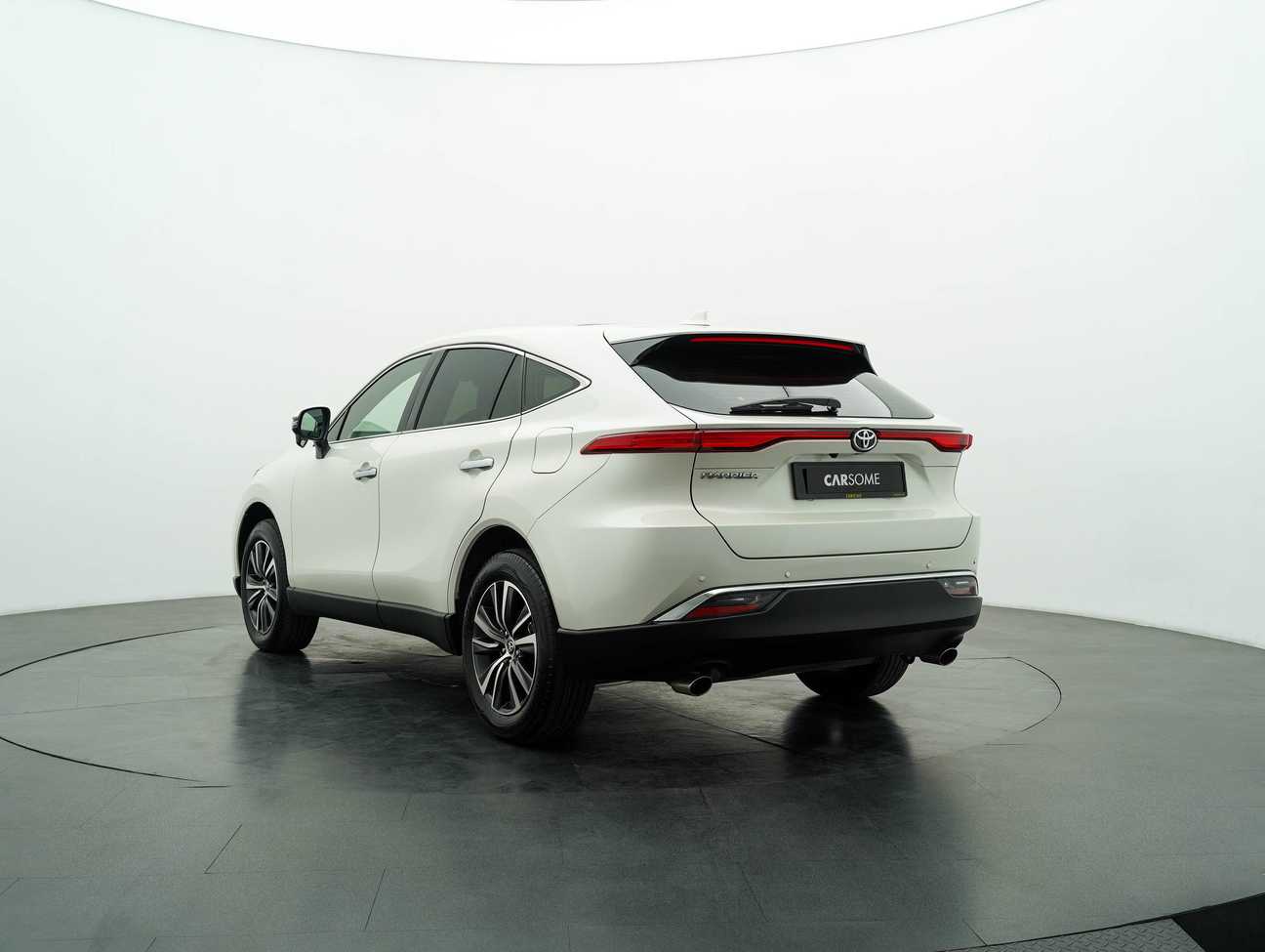used 2021 Toyota Harrier Luxury 2.0