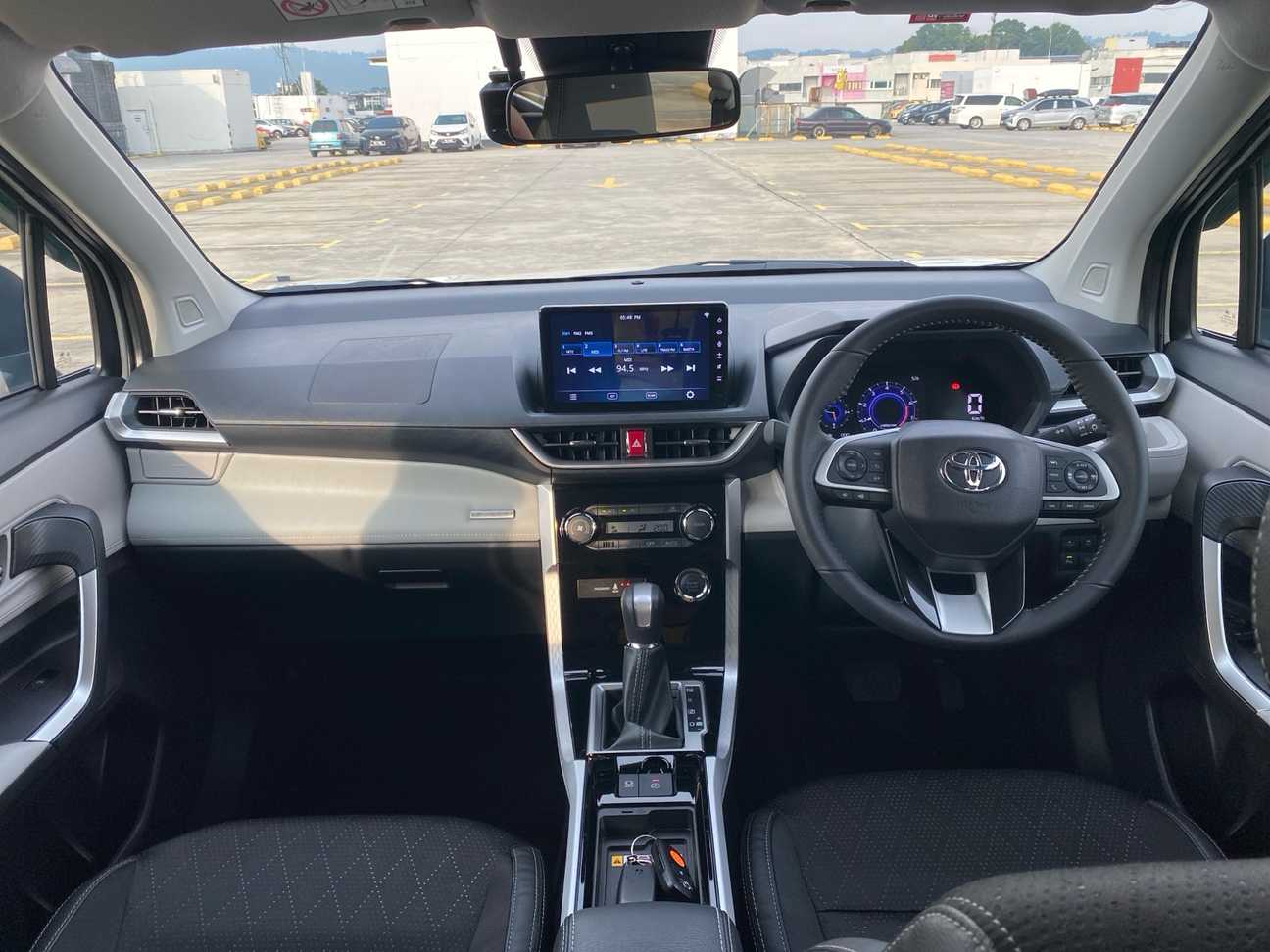 used 2025 Toyota Veloz  1.5