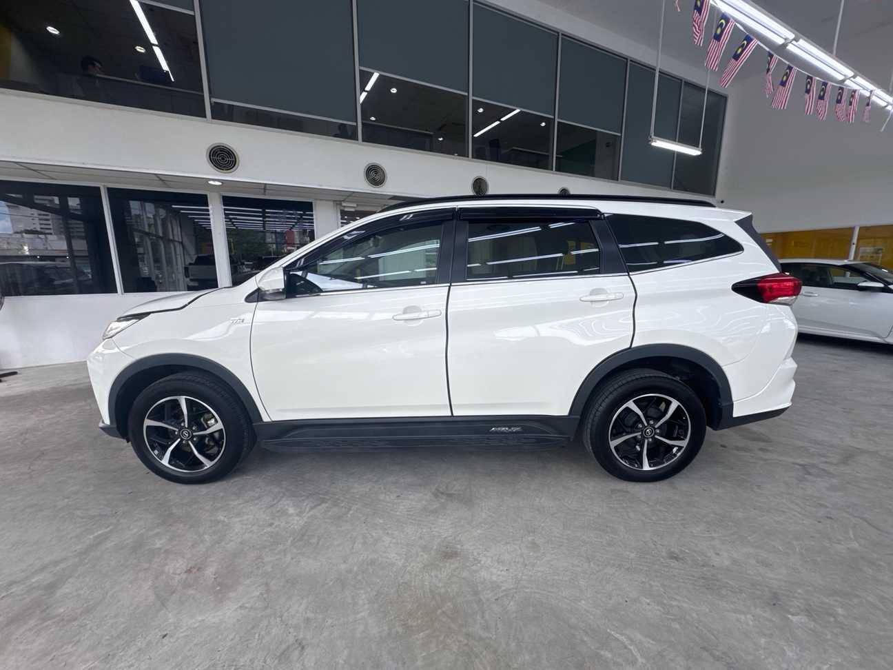 terpakai 2021 Perodua Aruz AV 1.5
