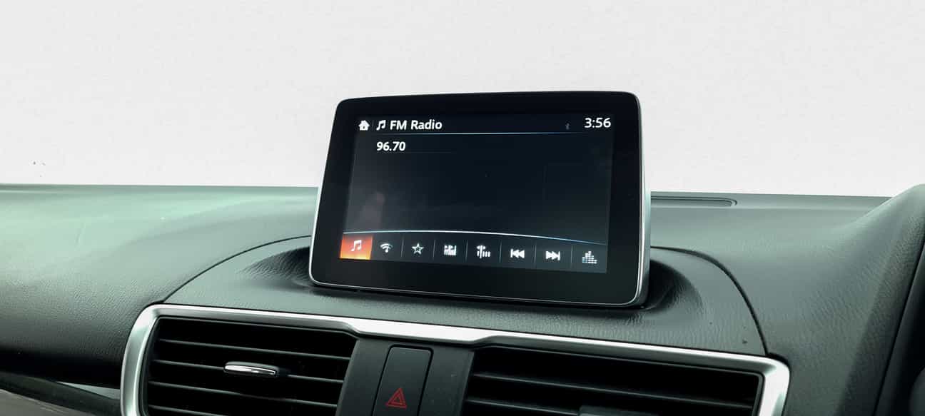 terpakai 2015 Mazda 3 SEDAN SKYACTIV-G (CKD) 2.0