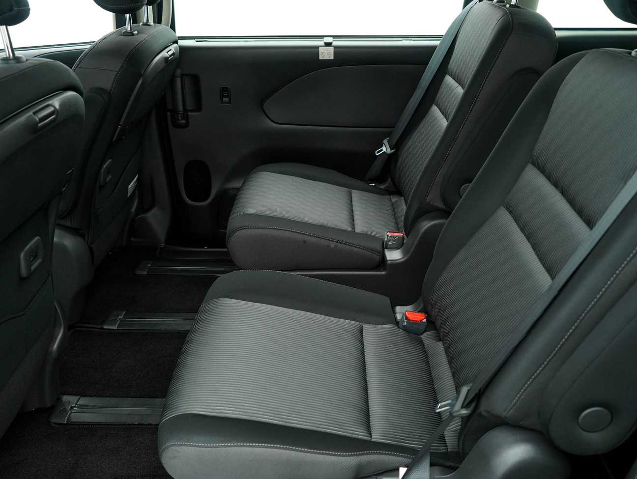 terpakai 2025 Nissan Serena S-Hybrid High-Way Star 2.0