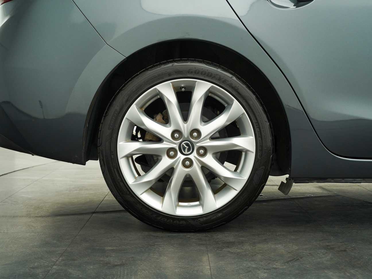 terpakai 2014 Mazda 3 SKYACTIV-G 2.0