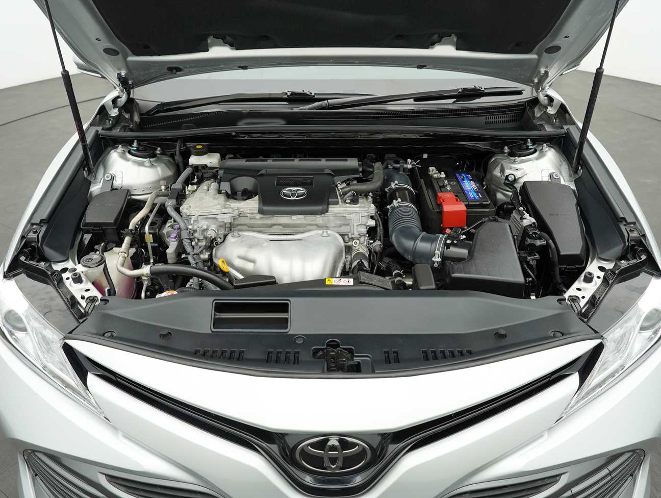 used 2020 Toyota Camry V 2.5