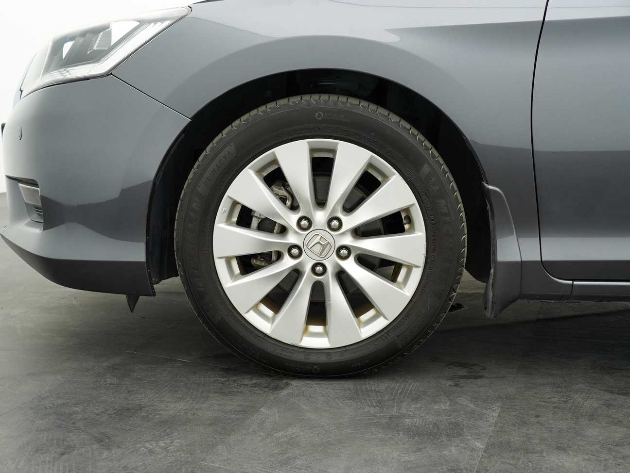 terpakai 2016 Honda Accord i-VTEC VTi-L 2.0