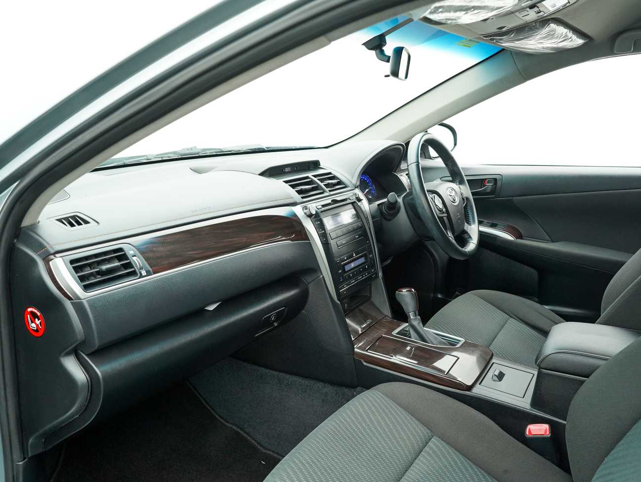 terpakai 2017 Toyota Camry E 2.0