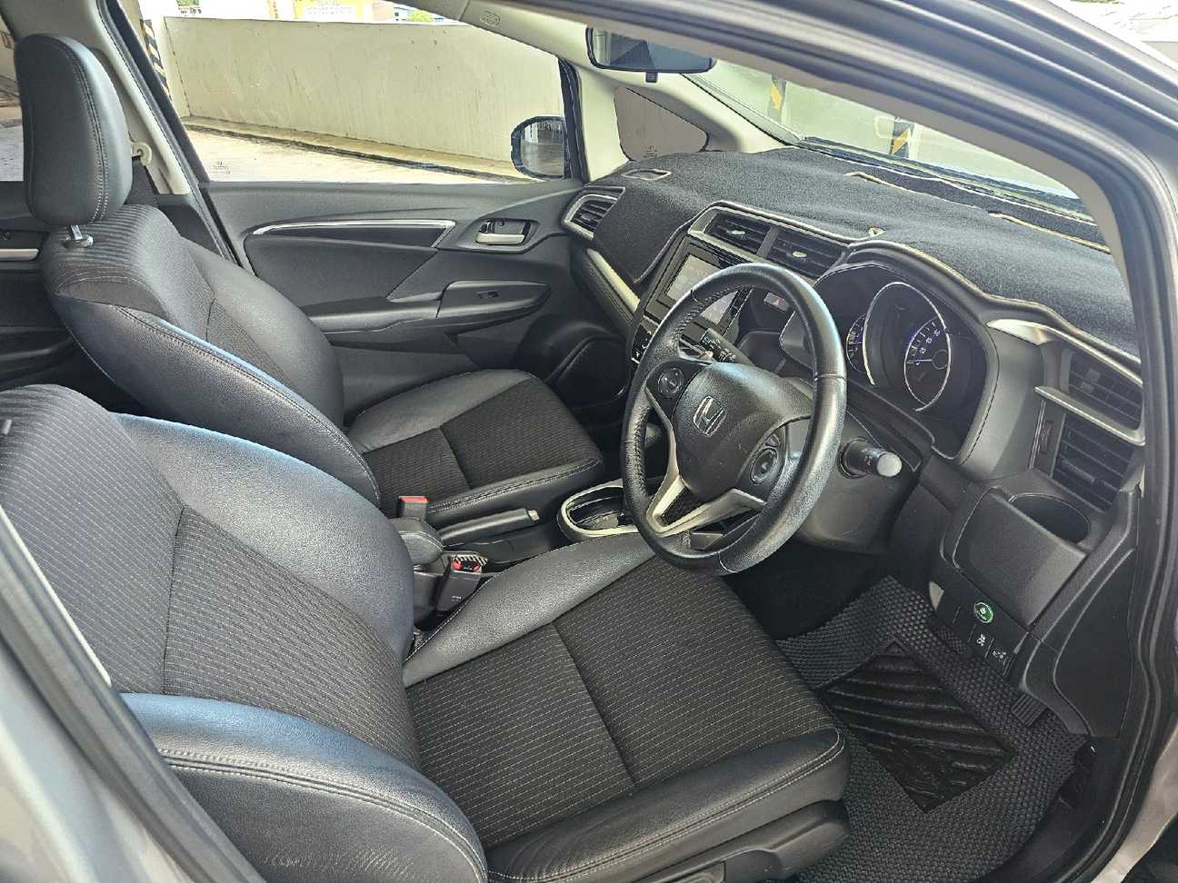 used 2020 Honda Jazz V 1.5