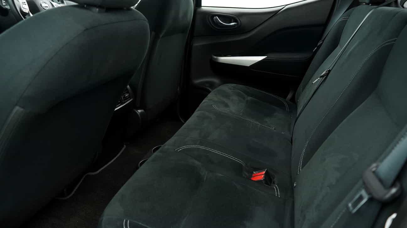 terpakai 2017 Nissan NAVARA NP300 V 2.5