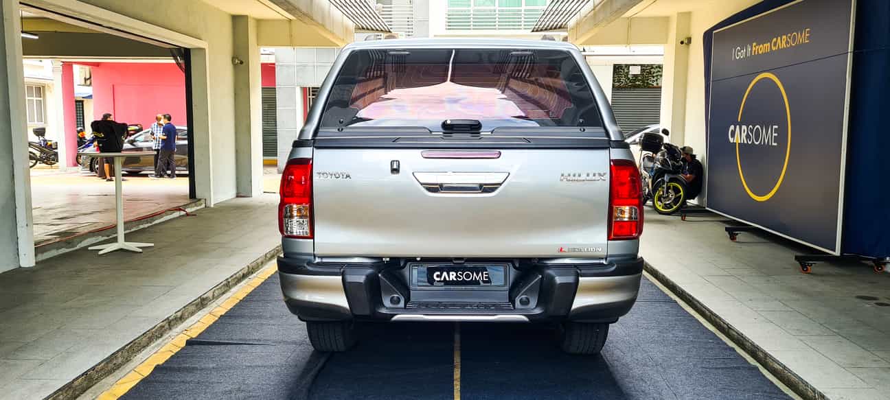 used 2018 Toyota HILUX DOUBLE CAB LE 4X4 2.4