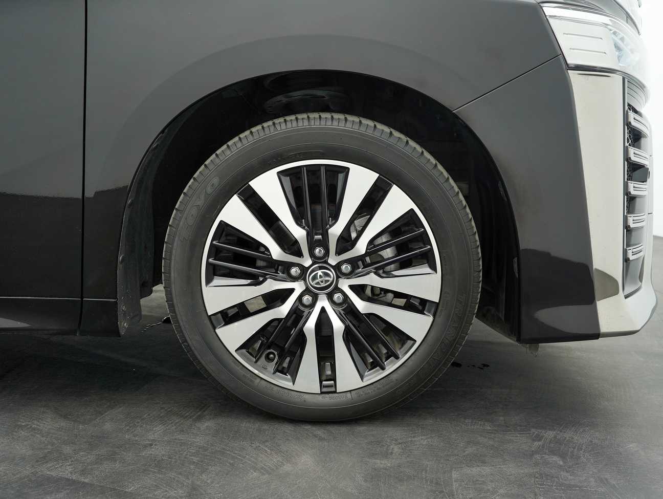 used 2018 Toyota Vellfire  2.5