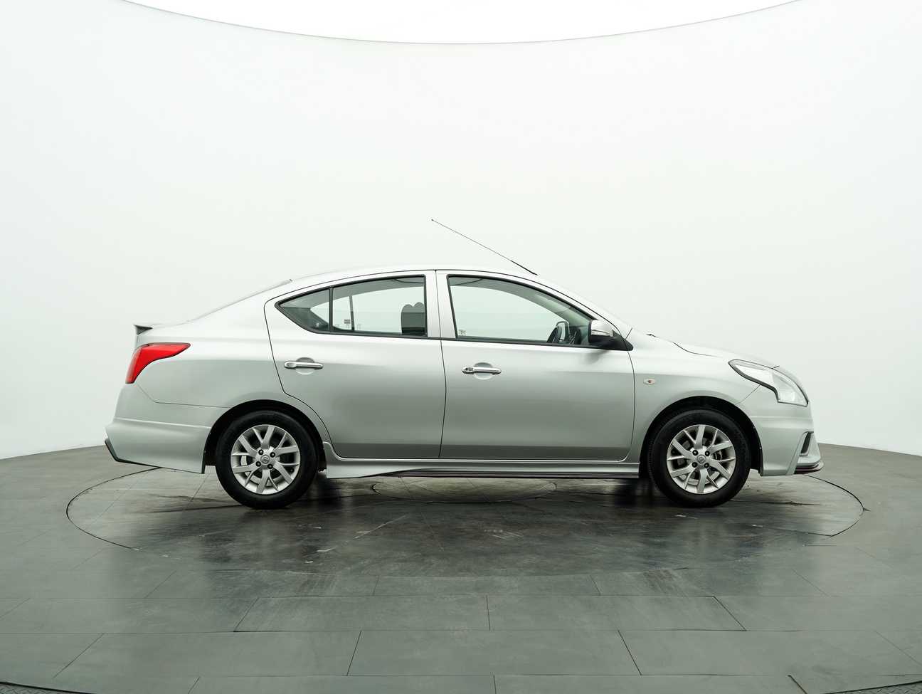 terpakai 2017 Nissan Almera E 1.5