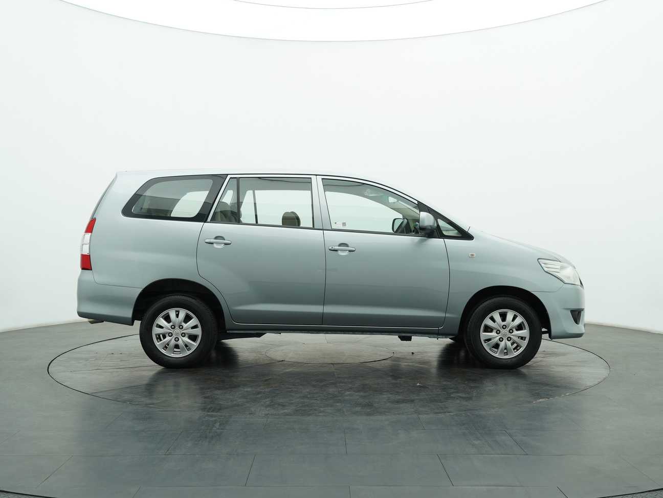 used 2014 Toyota Innova E 2.0