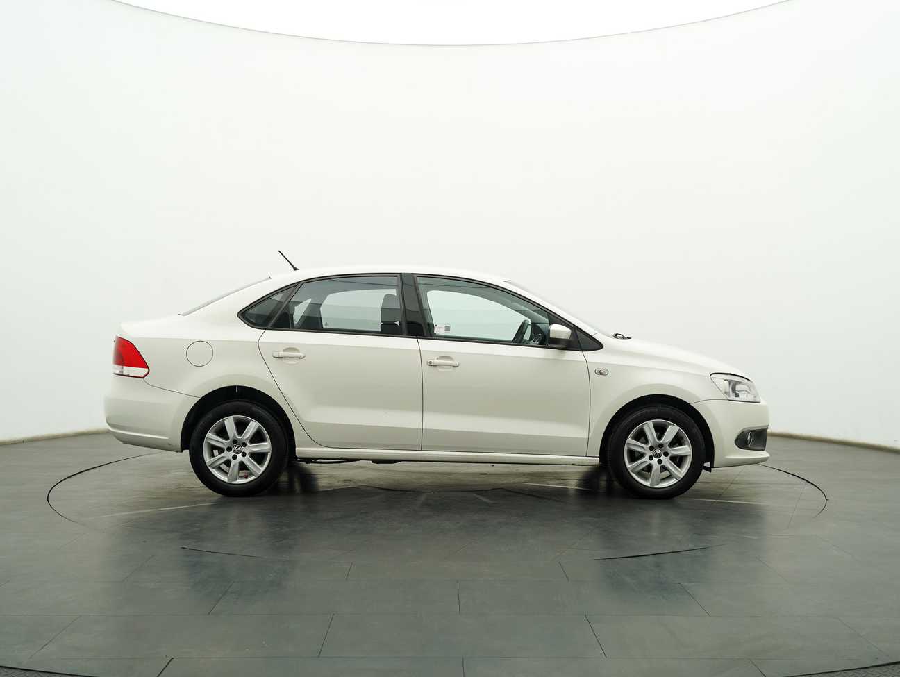 terpakai 2014 Volkswagen Polo  1.6