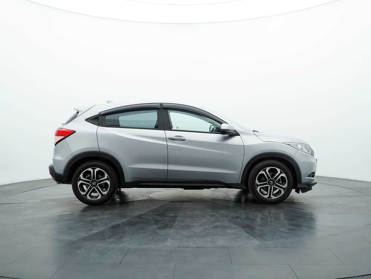 used 2017 Honda HR-V V 1.8