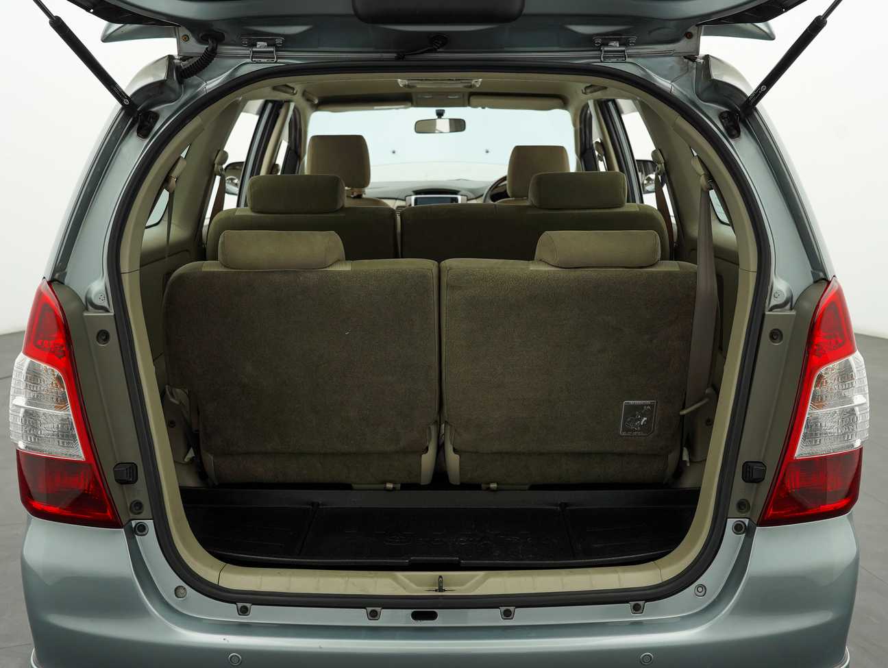 used 2013 Toyota Innova G 2.0