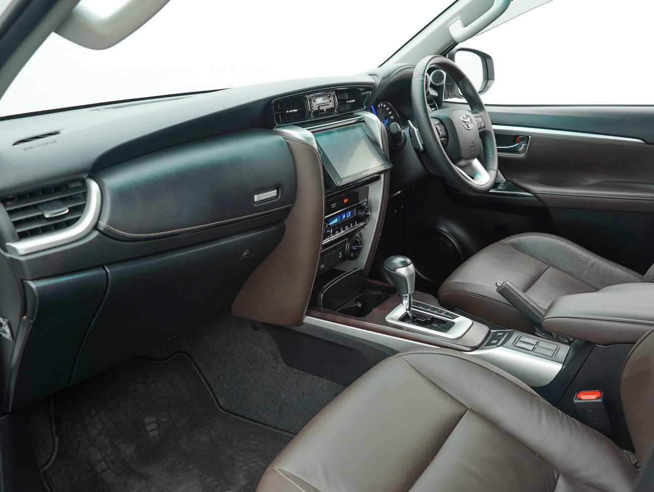 used 2019 Toyota FORTUNER 4X4 2.4