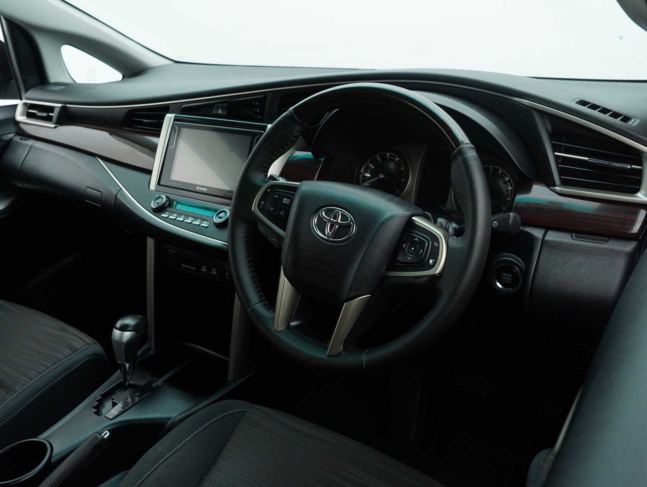 used 2017 Toyota Innova G 2.0