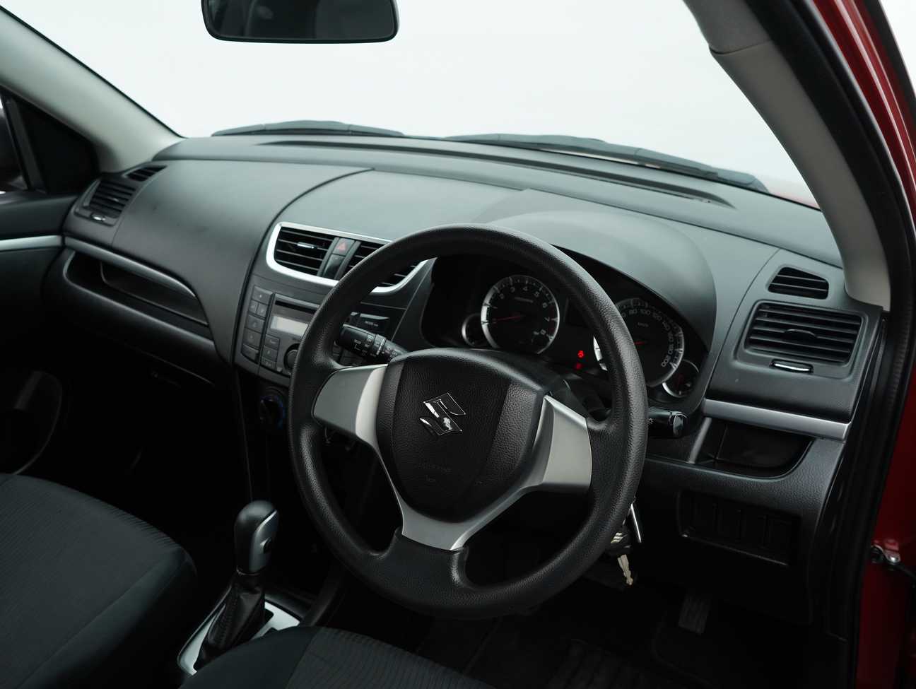 terpakai 2014 Suzuki Swift GL 1.4