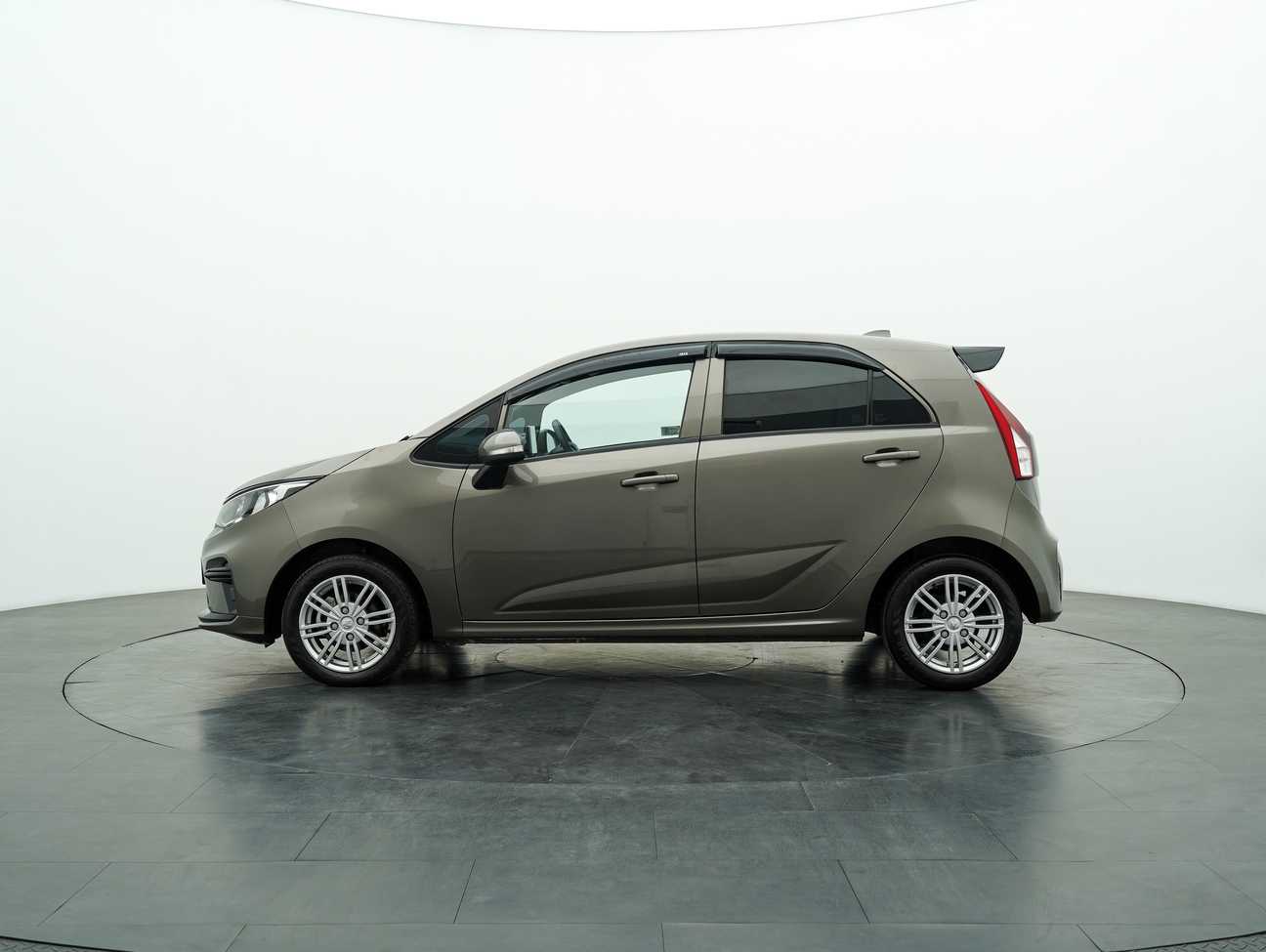 used 2023 Proton Iriz Standard 1.3