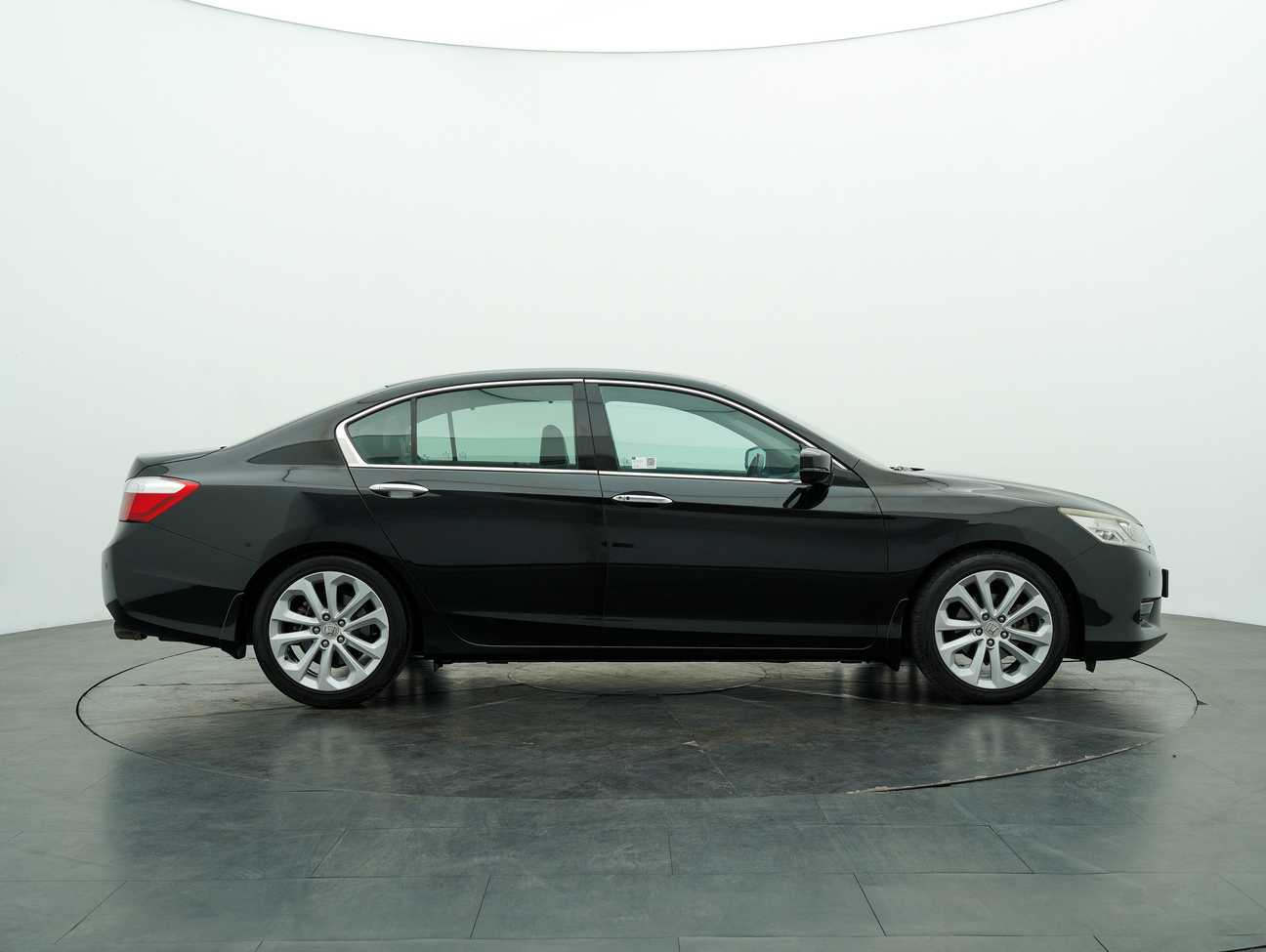 used 2013 Honda Accord VTi-L 2.4