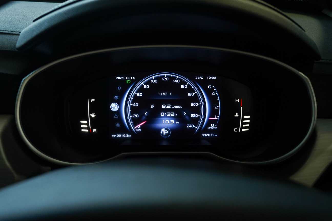 used 2020 Proton X70 Premium 1.8