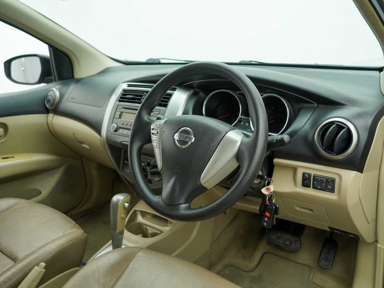 used 2014 Nissan Grand Livina Comfort 1.6