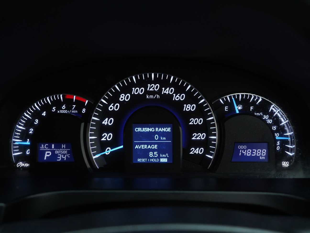 terpakai 2014 Toyota Camry V 2.5