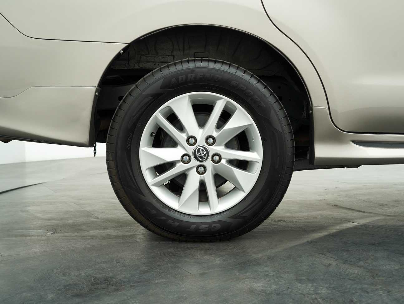 used 2017 Toyota Innova G 2.0