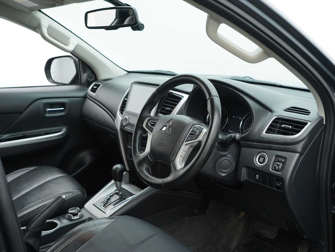 used 2023 Mitsubishi Triton VGT Dual Cab 4X4 2.4