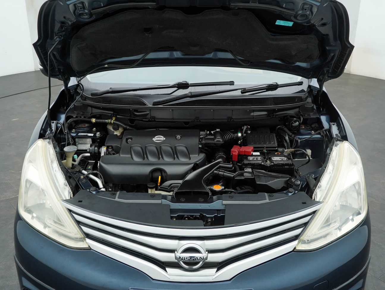 terpakai 2015 Nissan Grand Livina Comfort 1.8