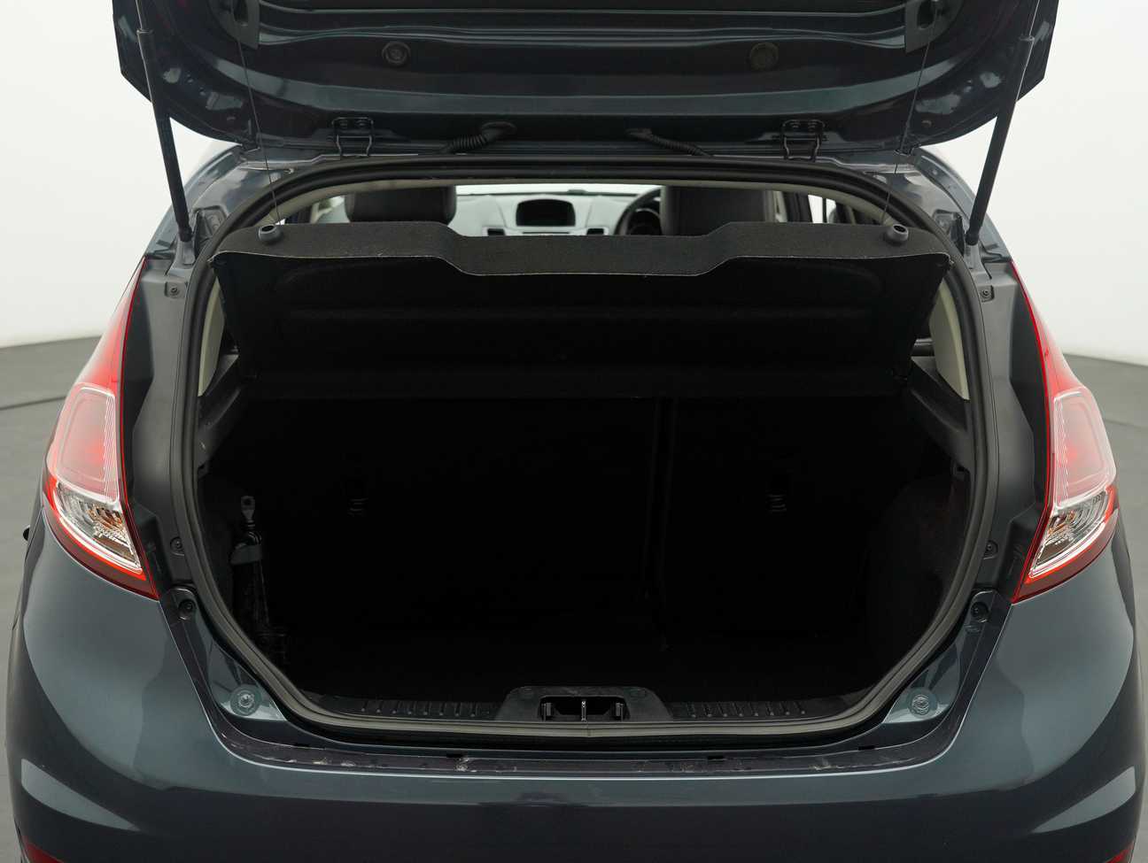 terpakai 2015 Ford Fiesta Sport 1.5