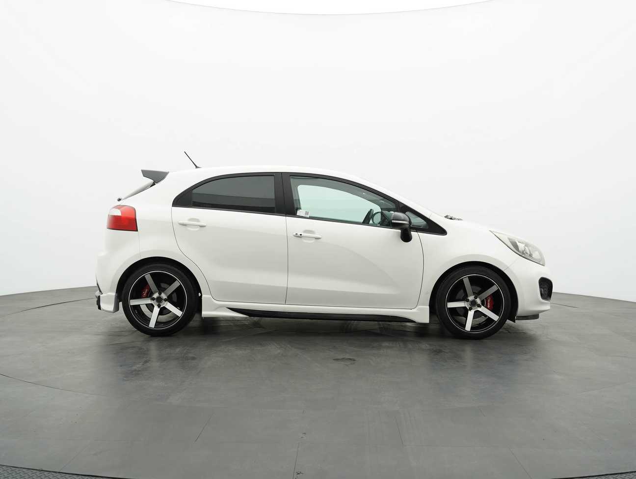 used 2015 Kia RIO UB 1.4