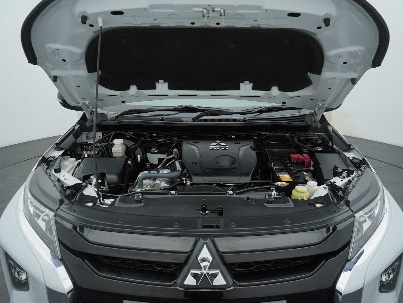 used 2023 Mitsubishi Triton VGT Phantom Dual Cab 4X4 2.4