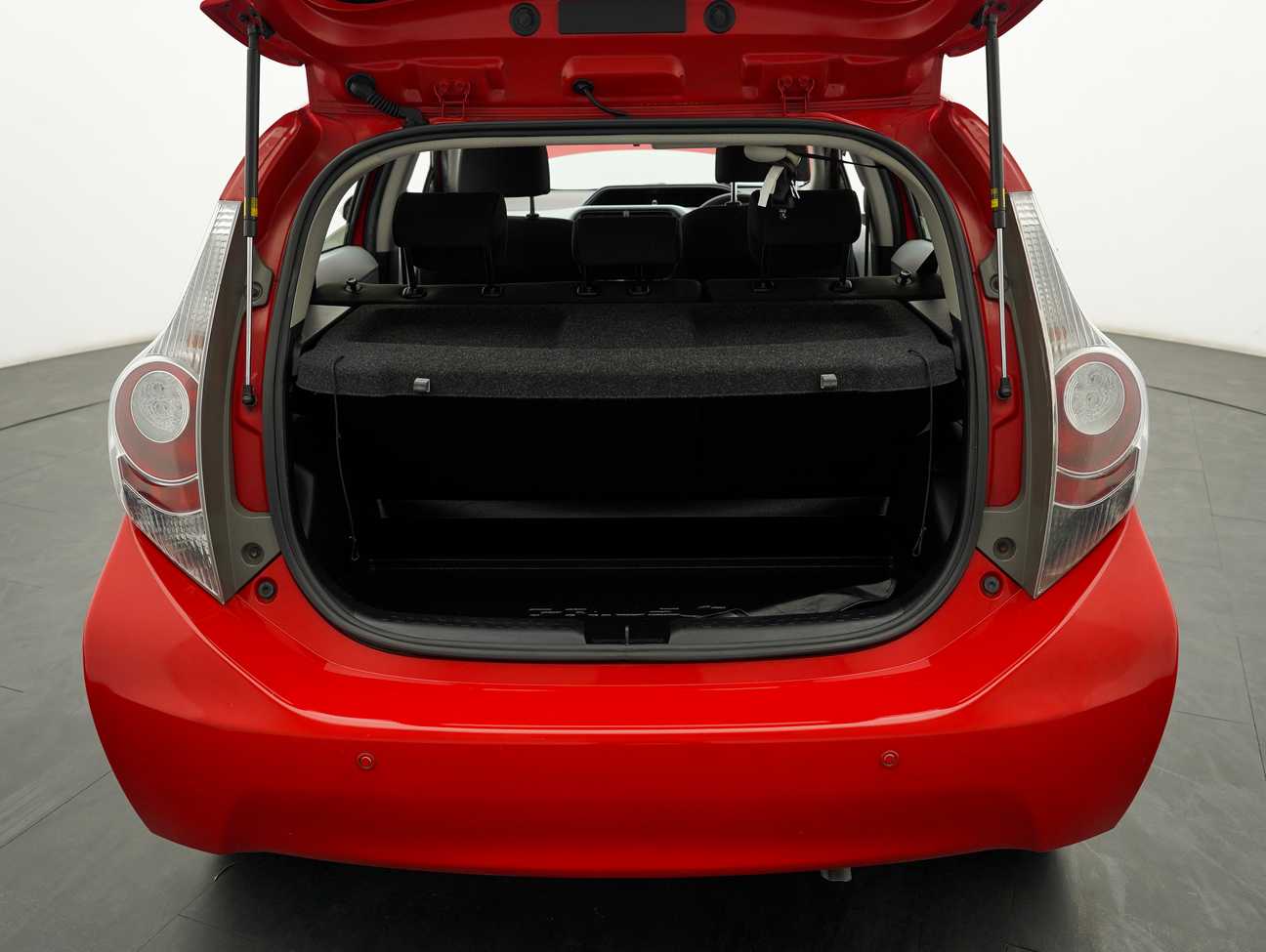 used 2013 Toyota Prius C Hybrid 1.5