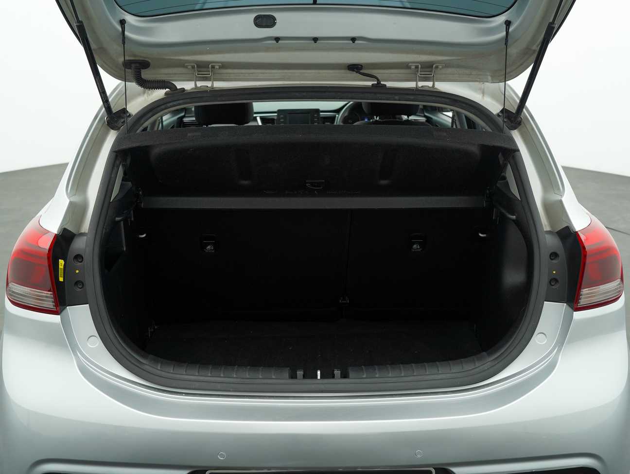 terpakai 2017 Kia Rio  1.4