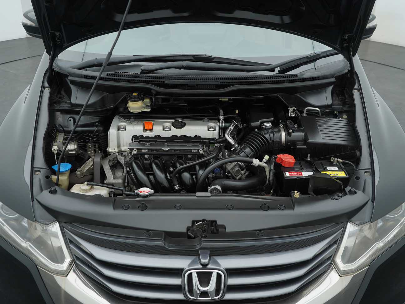 terpakai 2012 Honda Odyssey M 2.4