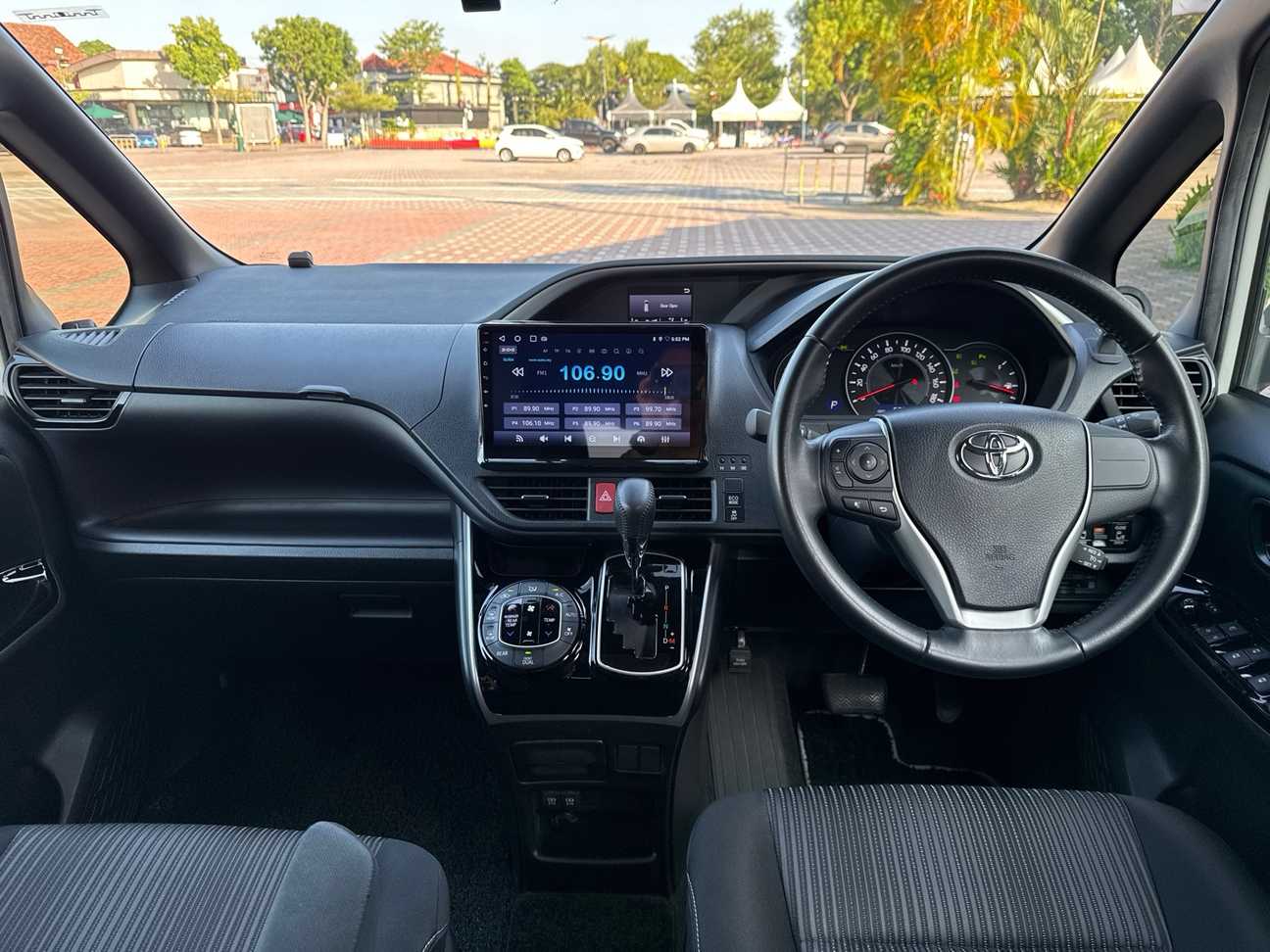 used 2019 Toyota Voxy ZS Kirameki Edition 2.0