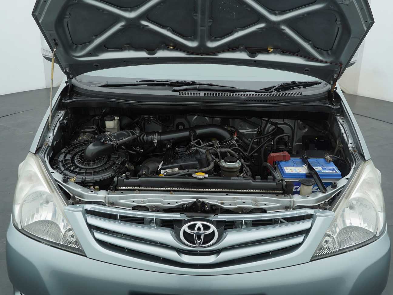 used 2010 Toyota Innova E 2.0