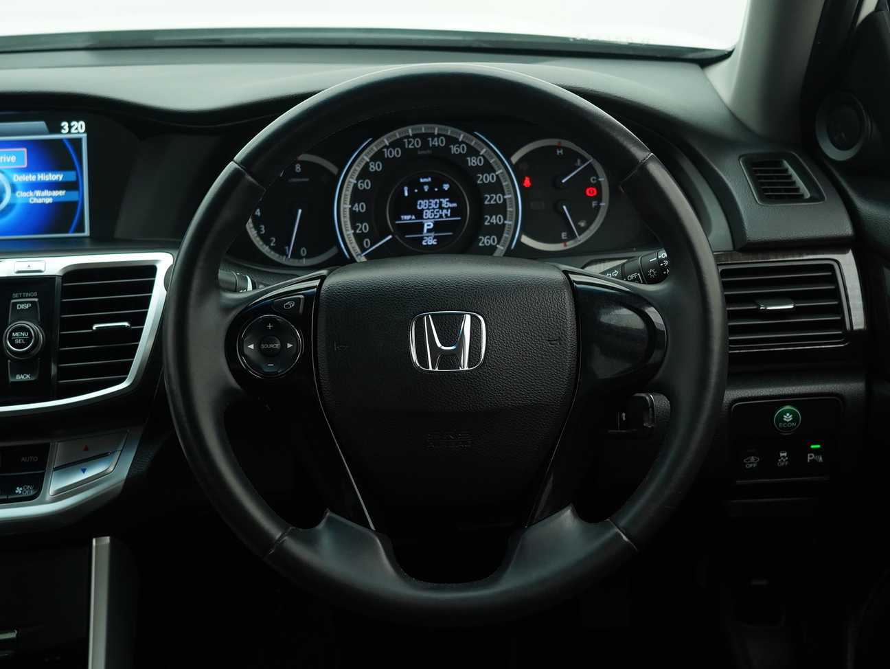terpakai 2015 Honda Accord VTi 2.0