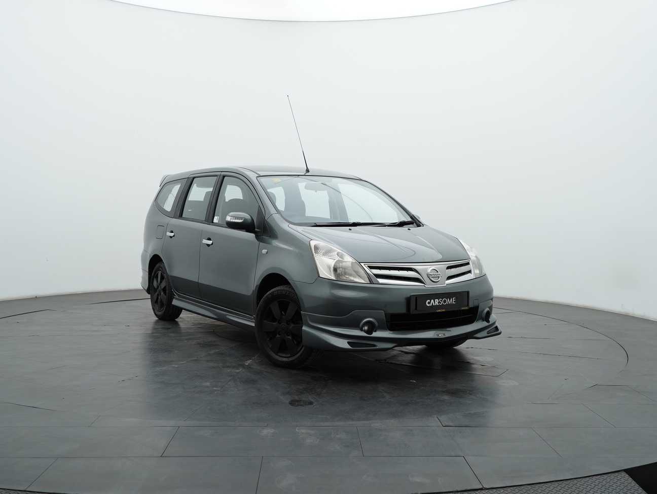 used 2013 Nissan Grand Livina CVTC Comfort 1.8